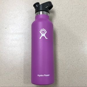 HydroFlask 21 oz Standard Mouth w/ Sport Cap Raspb